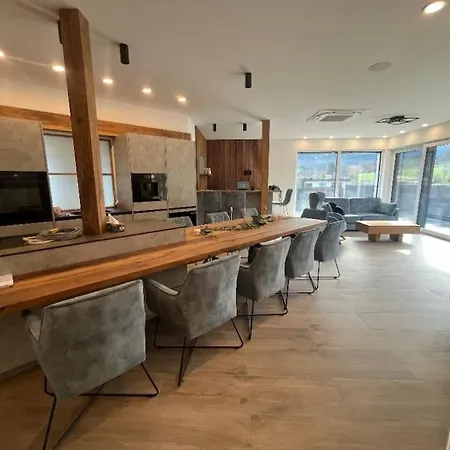 Penthouse Lorenzerhof 아파트 *