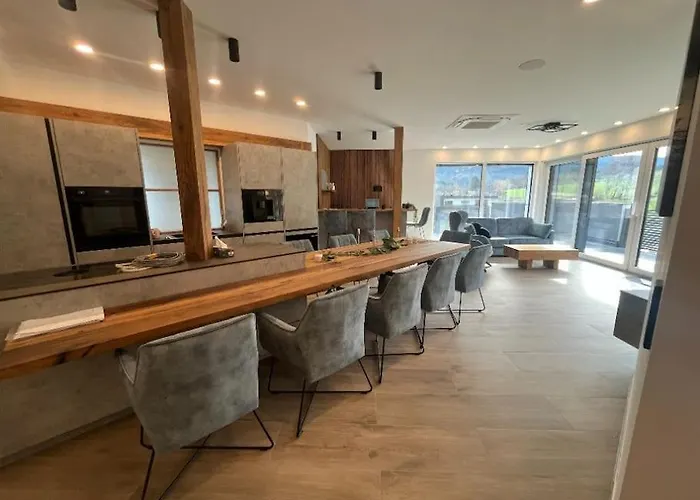 Penthouse Lorenzerhof アパート *